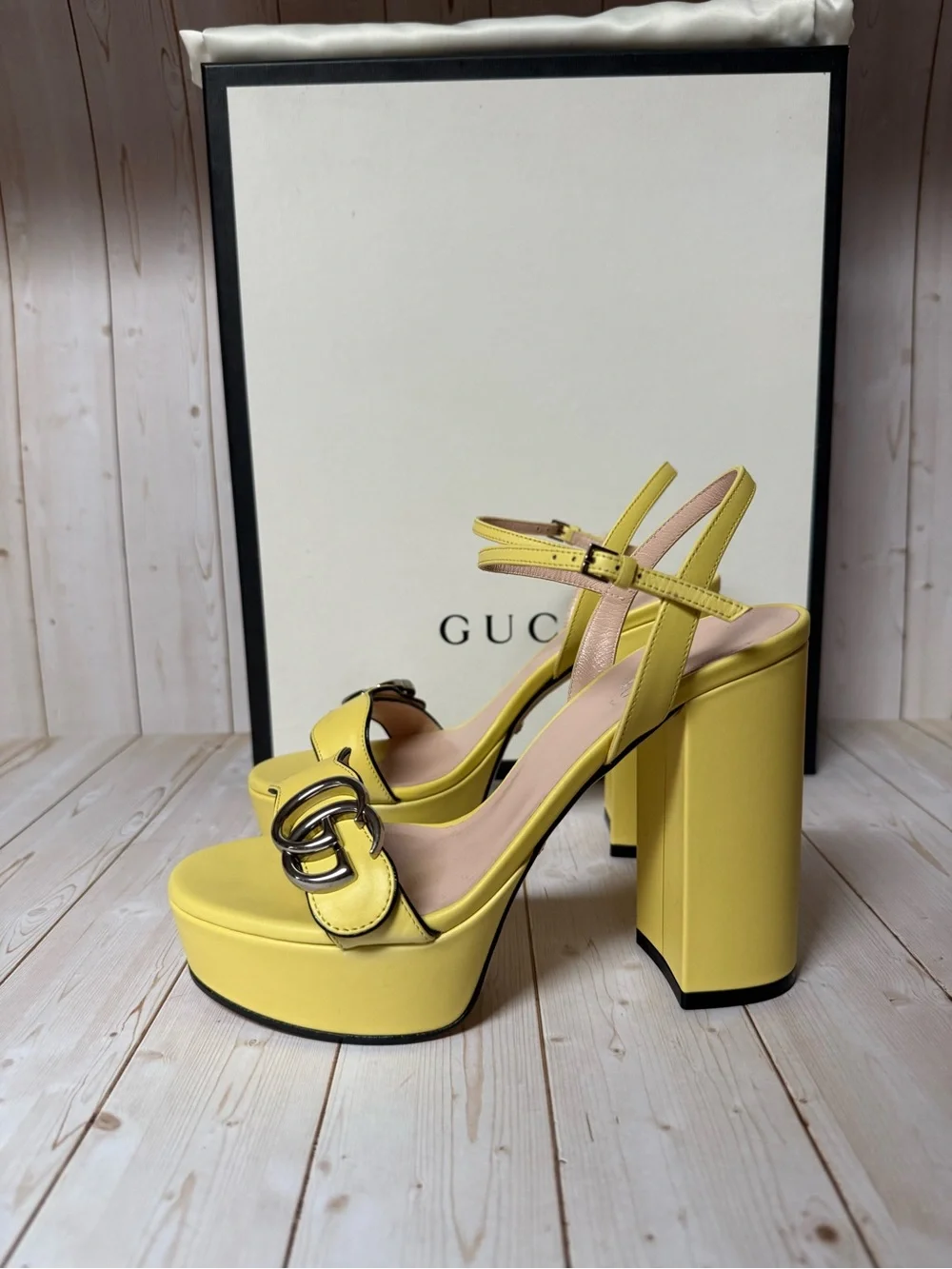 Gucci GG Marmont Leather Platform Sandal Banana Yellow Sz 36.5 / 6.5